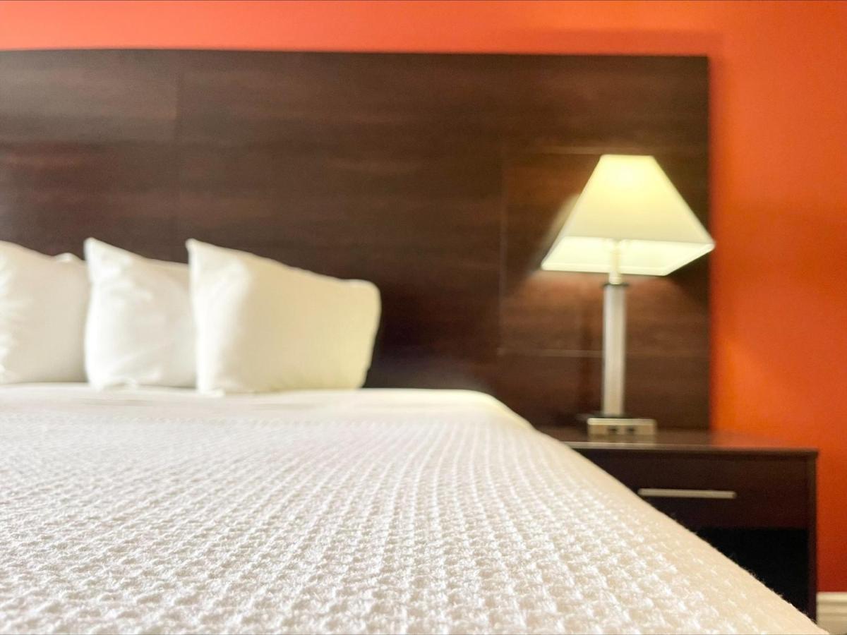Fairbridge Inn & Suites Cuero Buitenkant foto