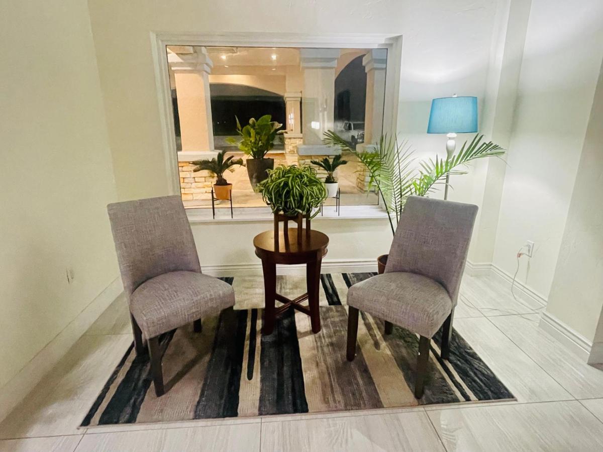 Fairbridge Inn & Suites Cuero Buitenkant foto
